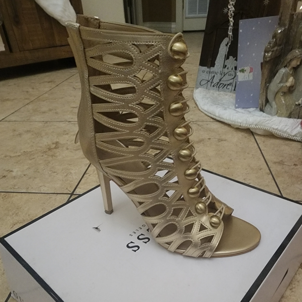 Guess heels